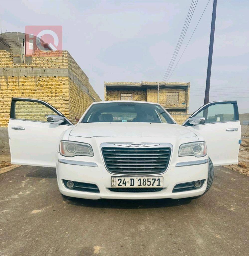 كرايسلر 300